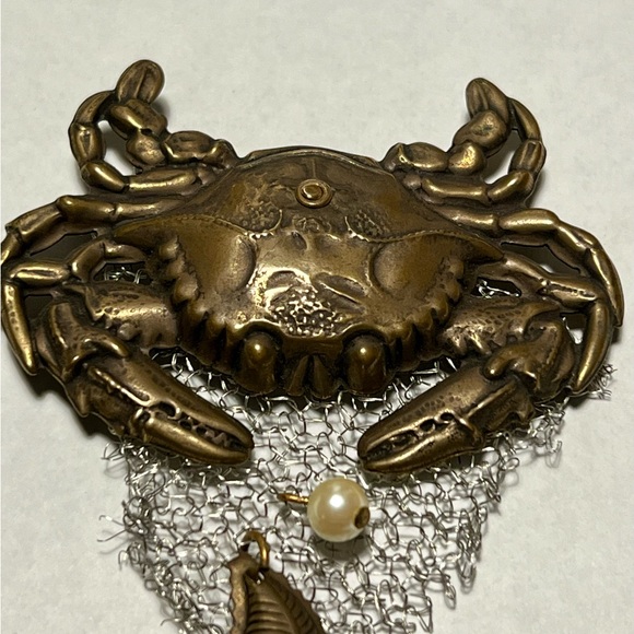 Crab w/Starfish and Pearl Brooch by Jan Michaels (SF) - Picture 8 of 9